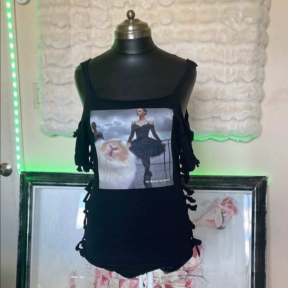 HANDCRAFTED black top - Picture 1 of 5